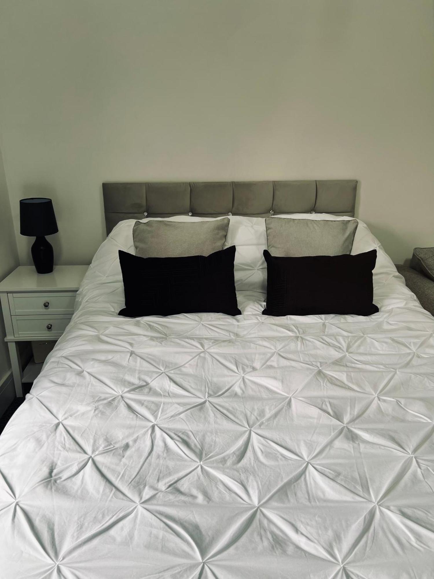 Lewys Tai Bach Villa Aberaman Bagian luar foto